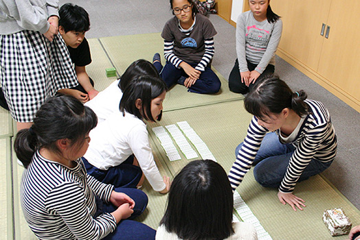 百人一首かるた取り大会